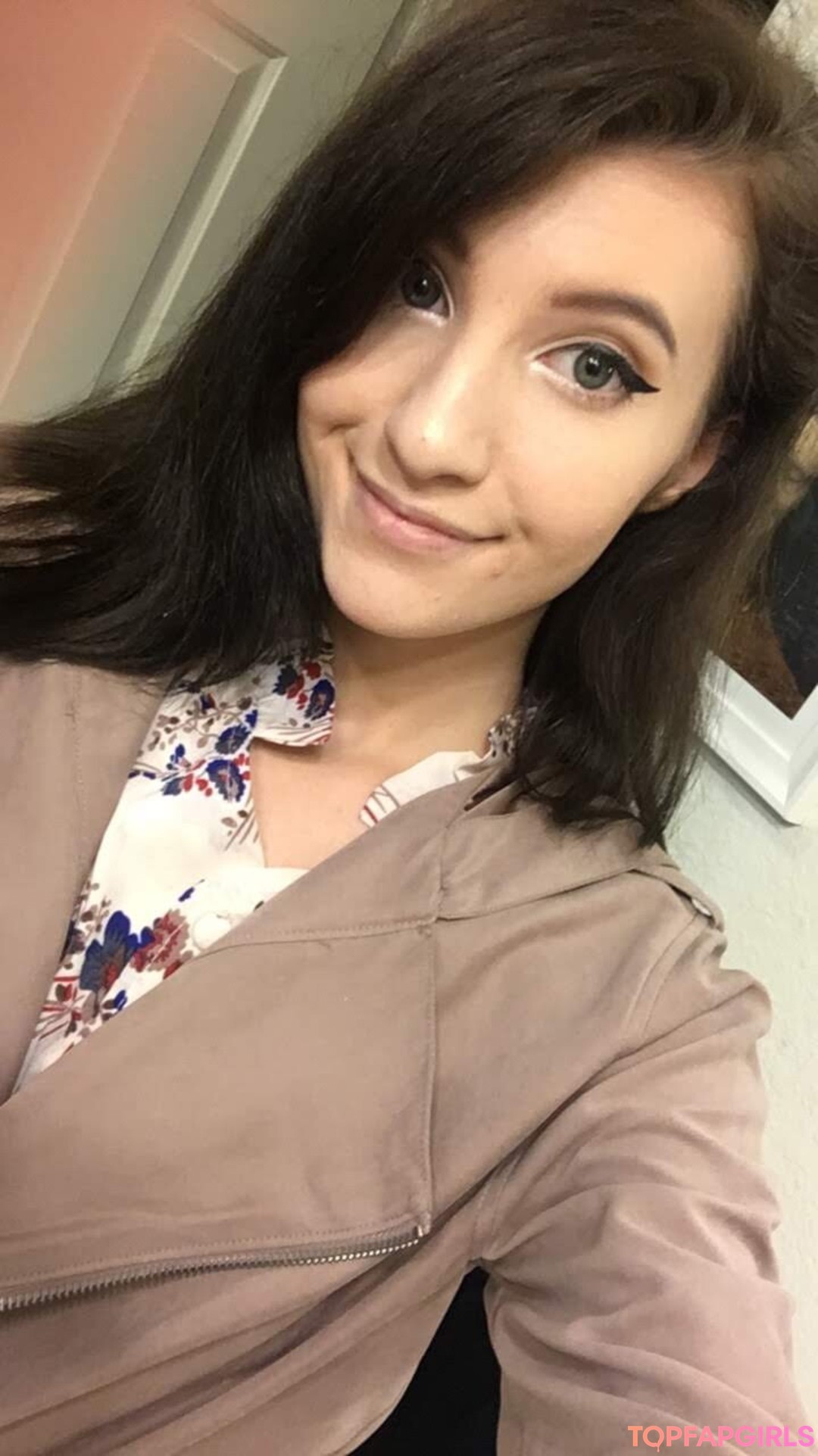 Naakte gelekte OnlyFans-foto van Elizabeth Reed #494