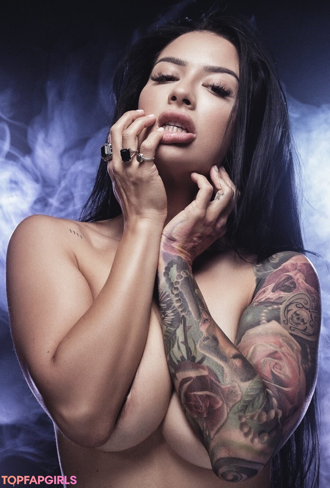 Naakte gelekte OnlyFans-foto van Katrina Jade #434