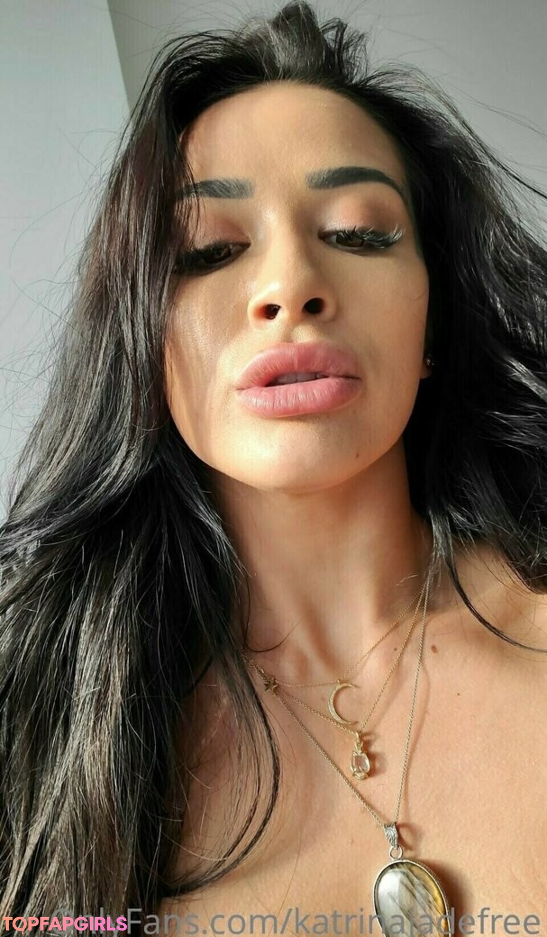 Naakte gelekte OnlyFans-foto van Katrina Jade #899