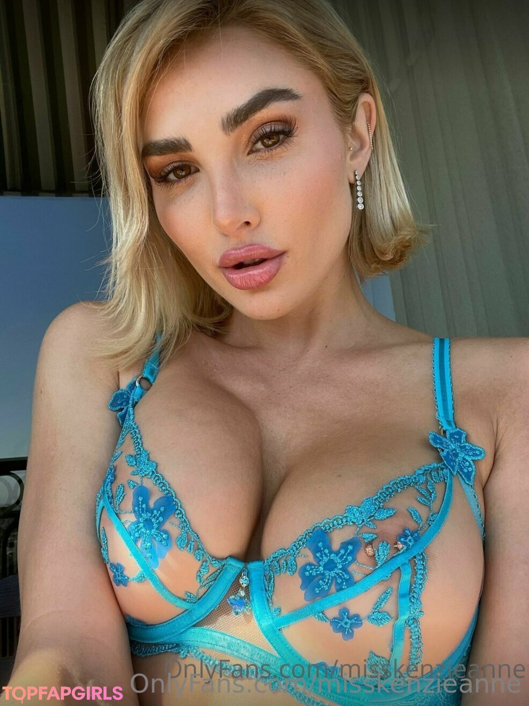 Naakte gelekte OnlyFans-foto van Kenzie Anne #308