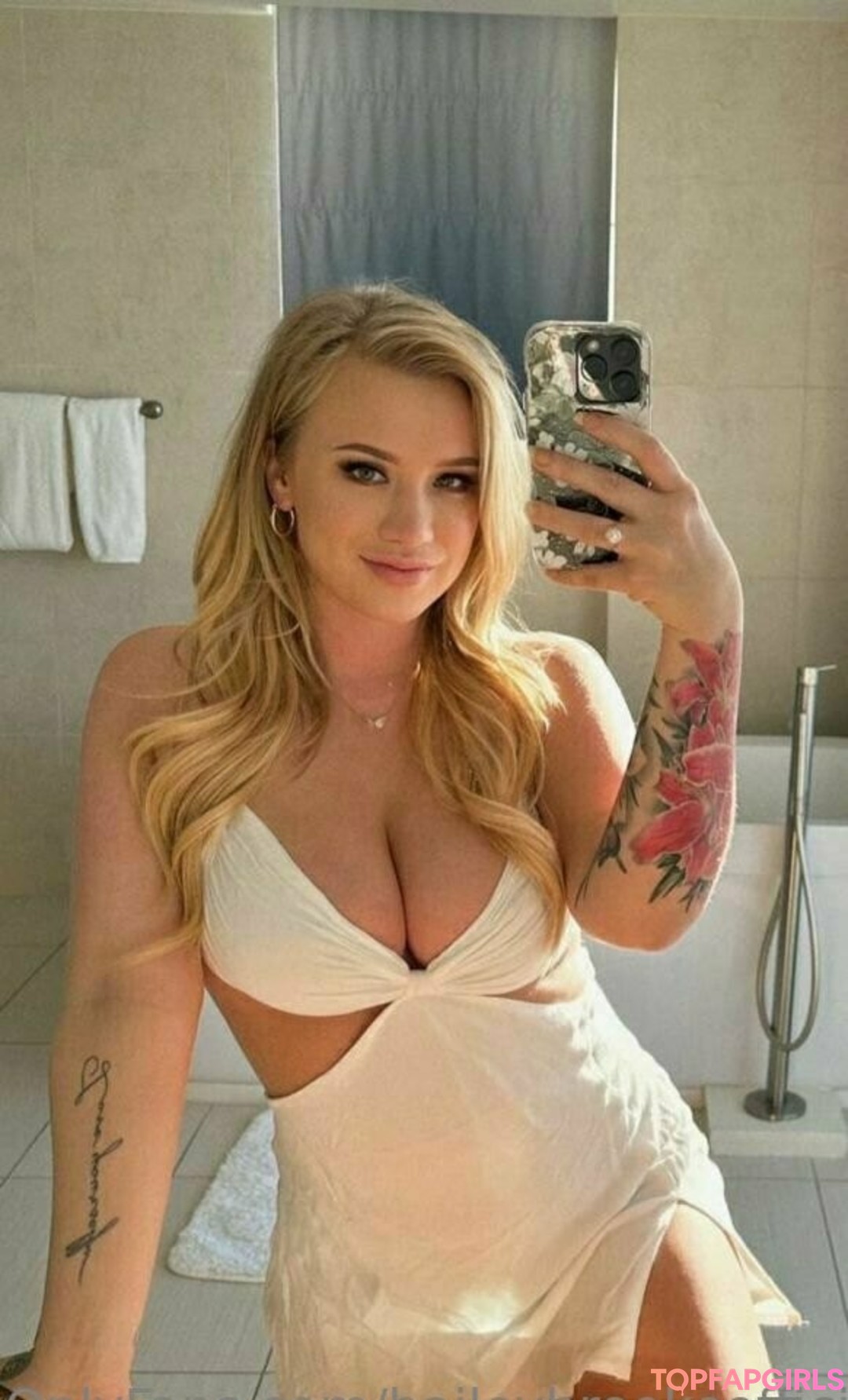 Naakte gelekte OnlyFans-foto van Bailey Brooke #292