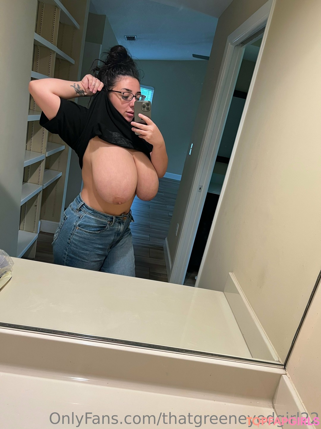 Naakte gelekte OnlyFans-foto van Carmen Sandi #14