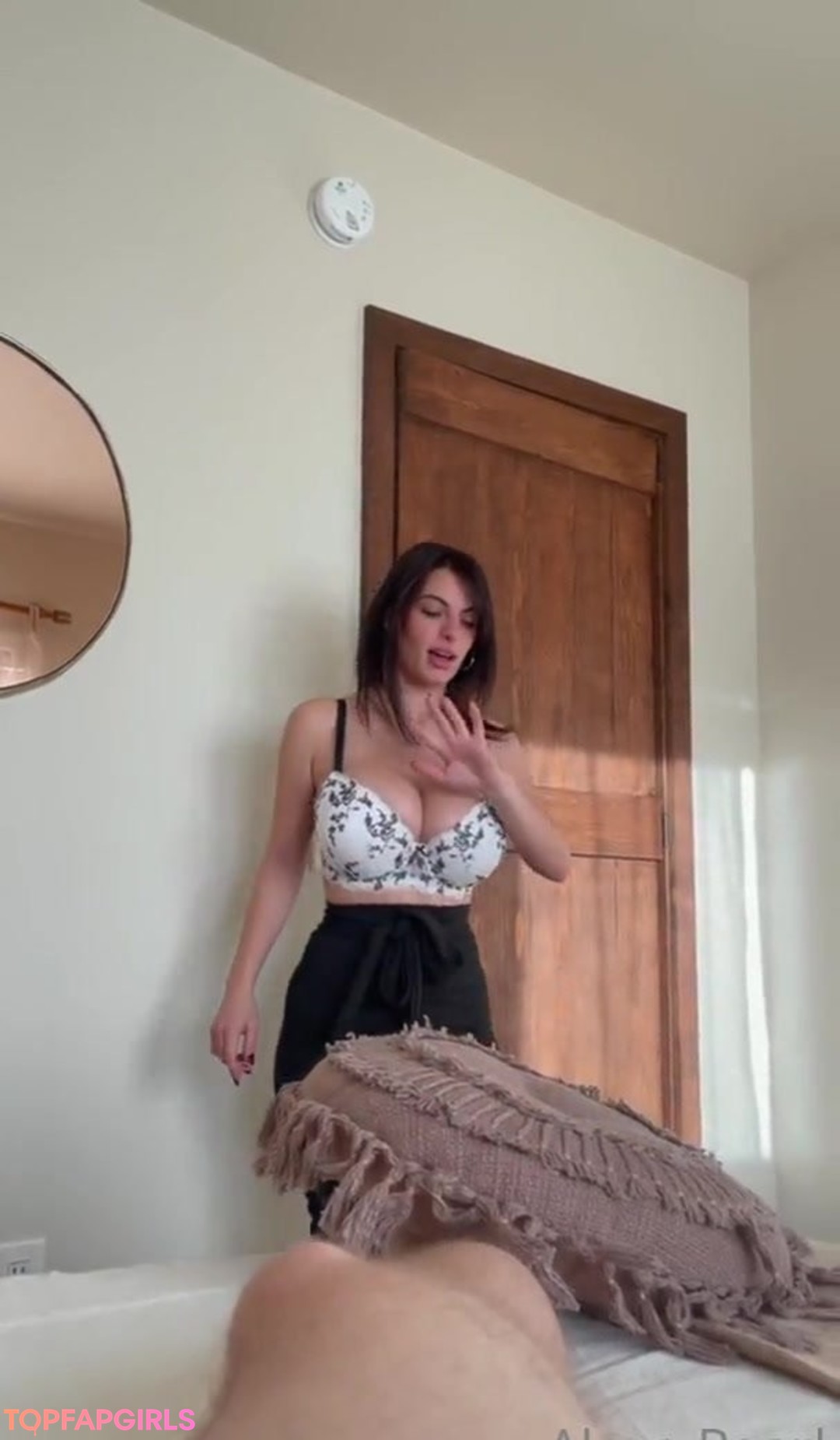 Naakte gelekte OnlyFans-foto van Alexa Pearl #2557
