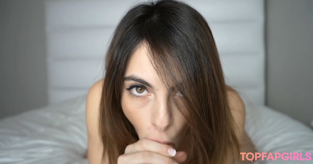 Naakte gelekte OnlyFans-foto van Alexa Pearl #4857