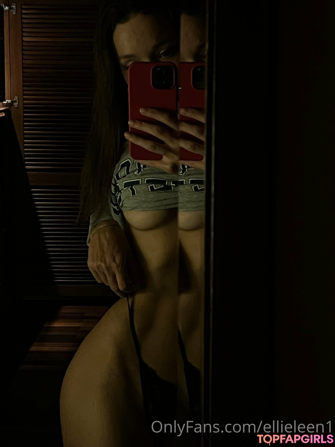 Naakte gelekte OnlyFans-foto van Ellieleen #262