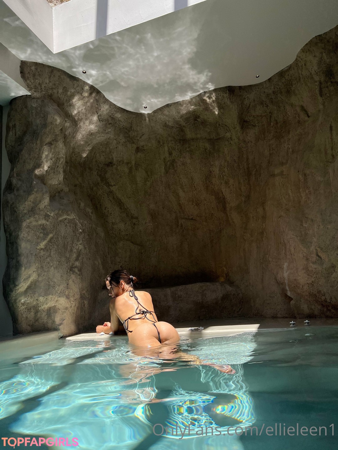 Naakte gelekte OnlyFans-foto van Ellieleen #485