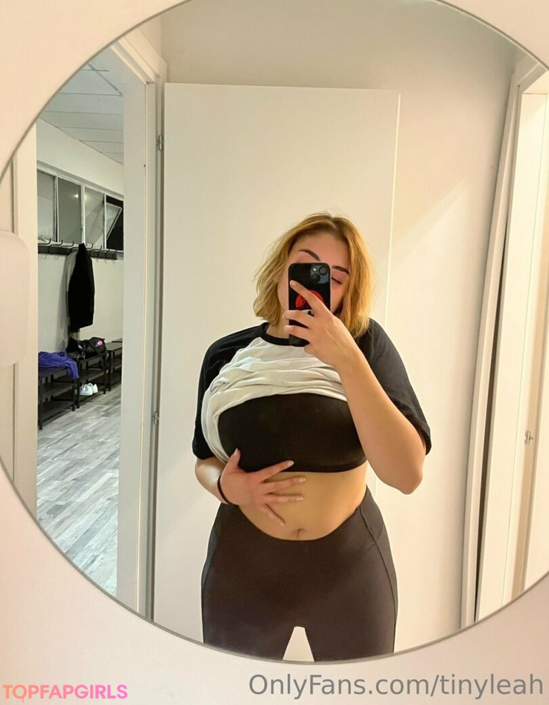 Naakte gelekte OnlyFans-foto van Tinyleah #137
