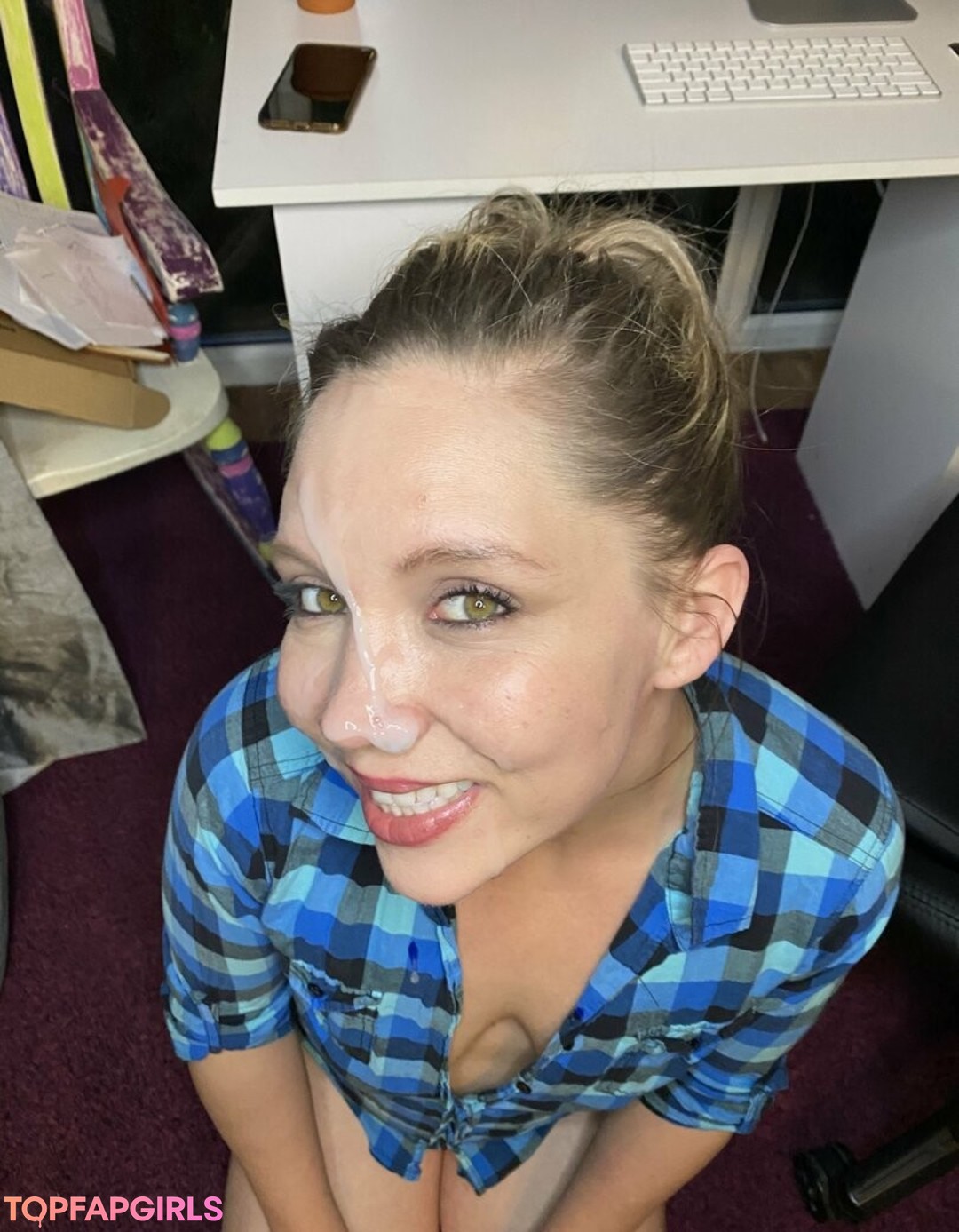 Naakte gelekte OnlyFans-foto van Isabella Lee #197