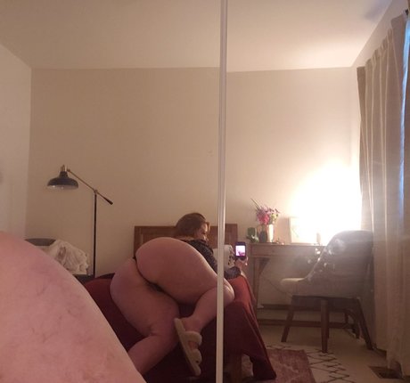 Naakte gelekte OnlyFans-foto van Mal Malloy