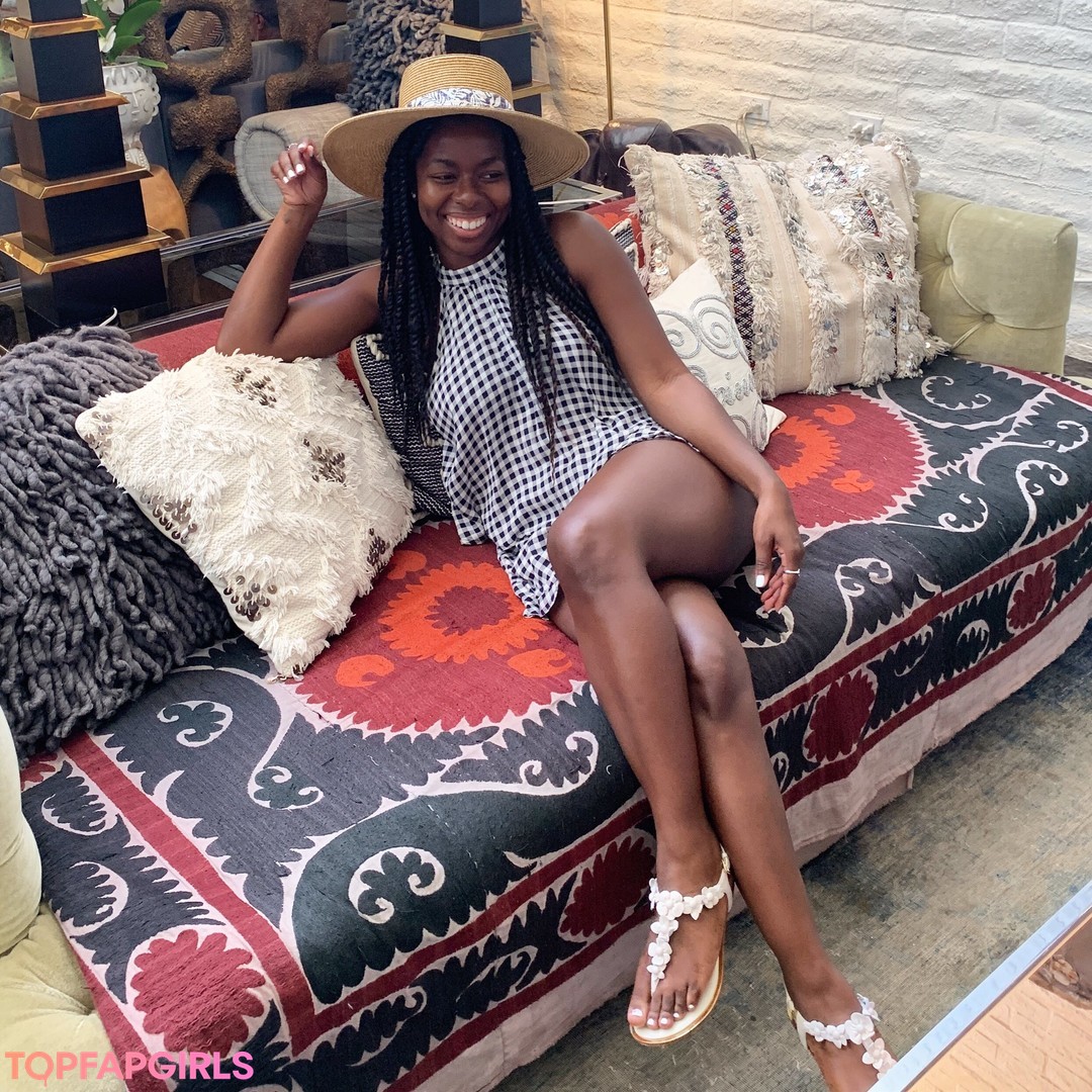 Naakte gelekte OnlyFans-foto van Camille W #198