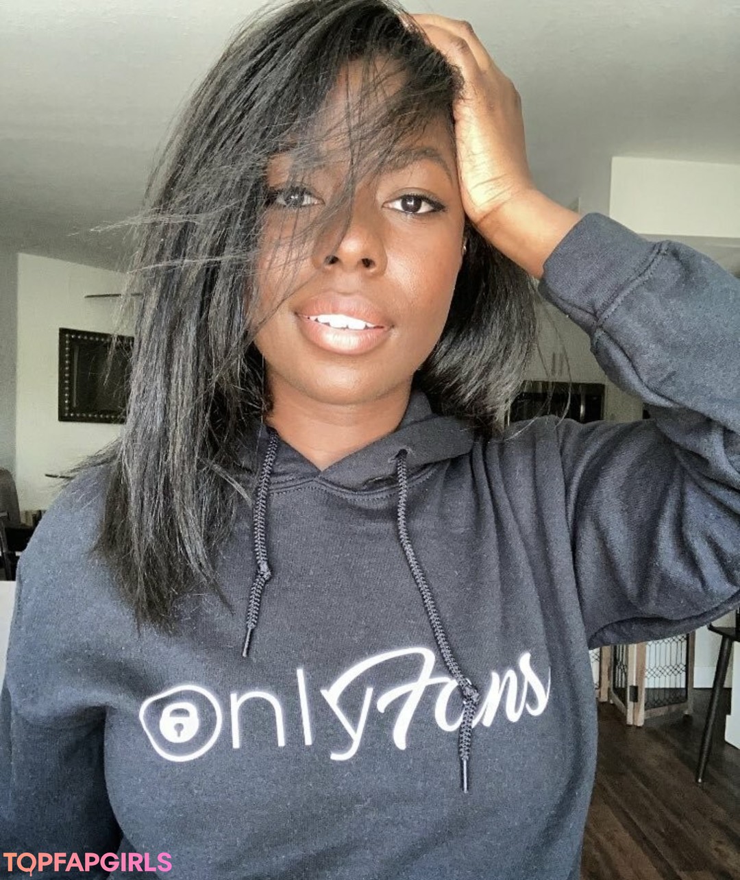 Naakte gelekte OnlyFans-foto van Camille W #311