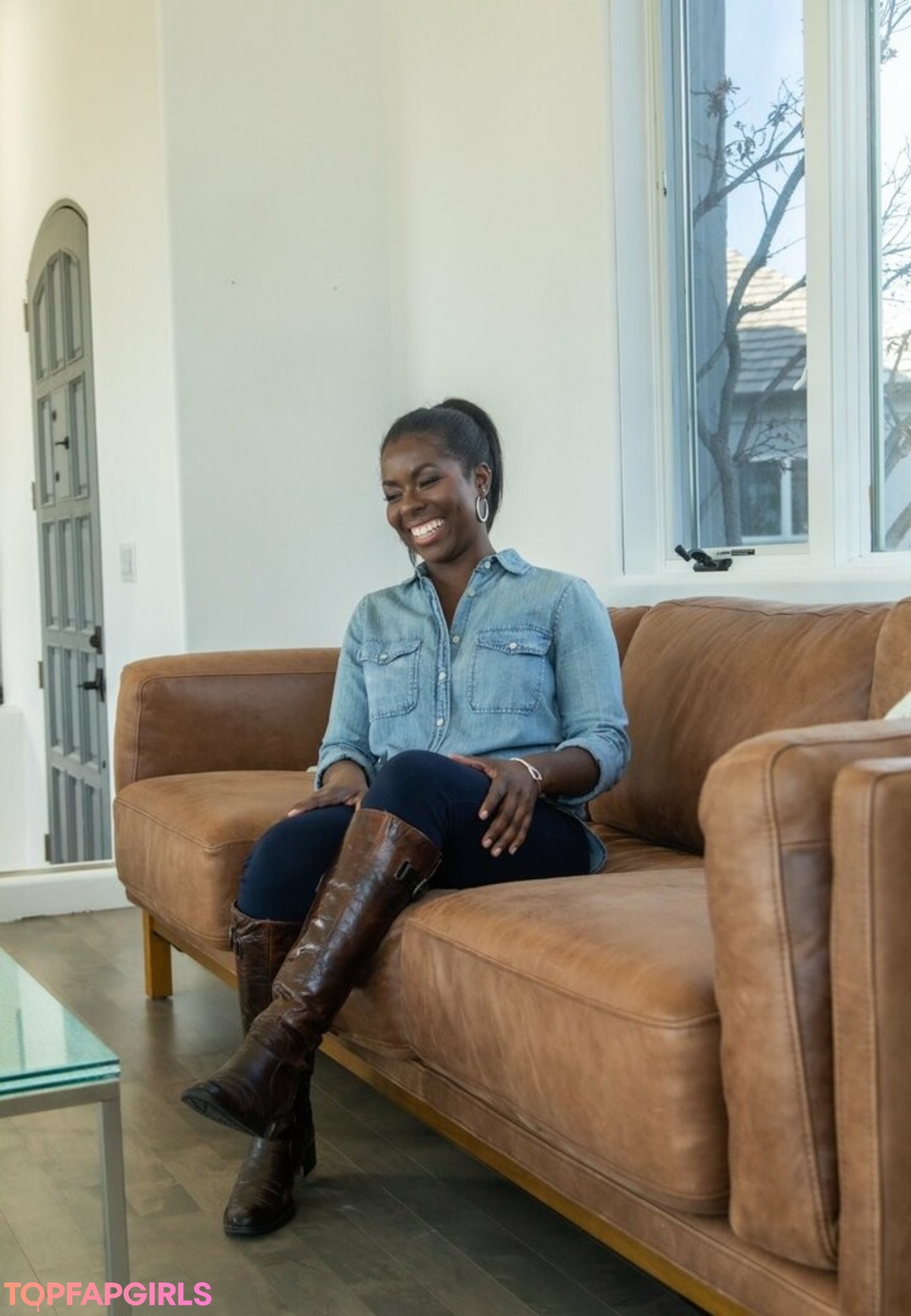 Naakte gelekte OnlyFans-foto van Camille W #450