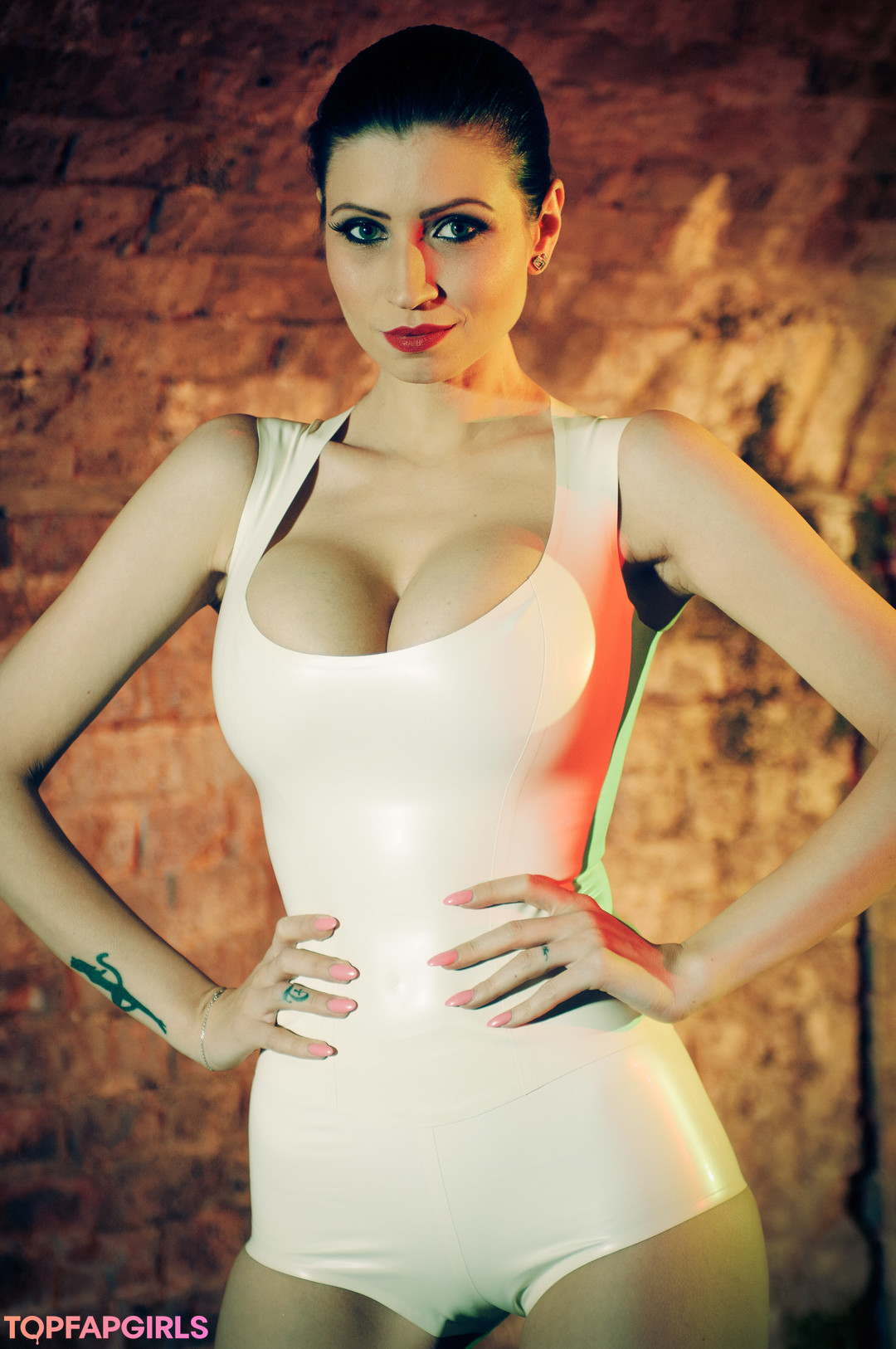 Naakte gelekte OnlyFans-foto van Lilly Roma #2713