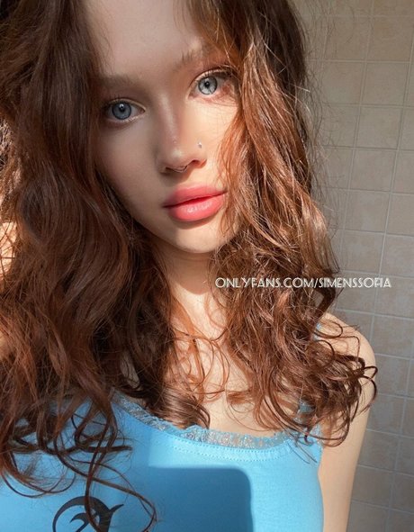 Naakte gelekte OnlyFans-foto van Simens Sofia