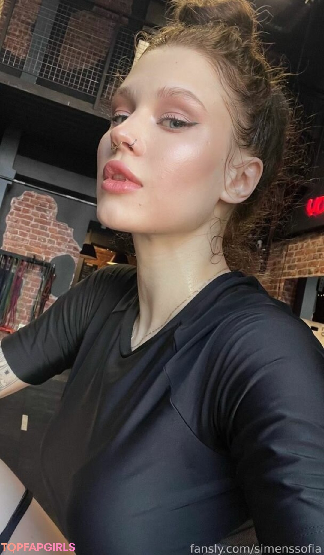 Naakte gelekte OnlyFans-foto van Simens Sofia #834