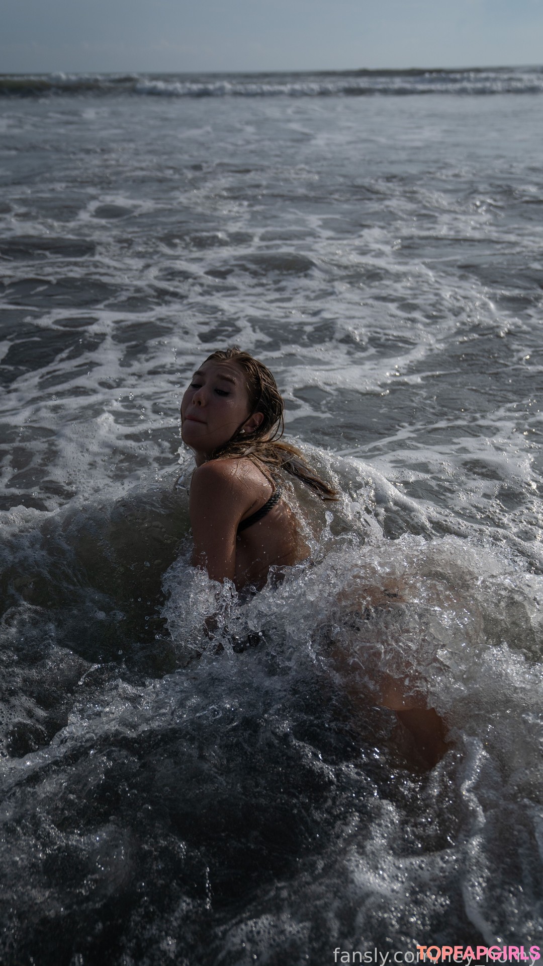 Naakte gelekte OnlyFans-foto van Mira #244