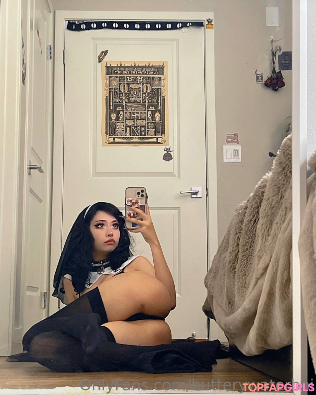 Naakte gelekte OnlyFans-foto van Emi Bunny #536