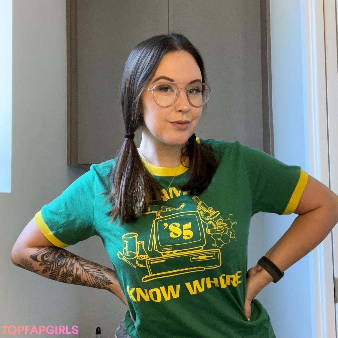 Naakte gelekte OnlyFans-foto van Meg Turney #1905