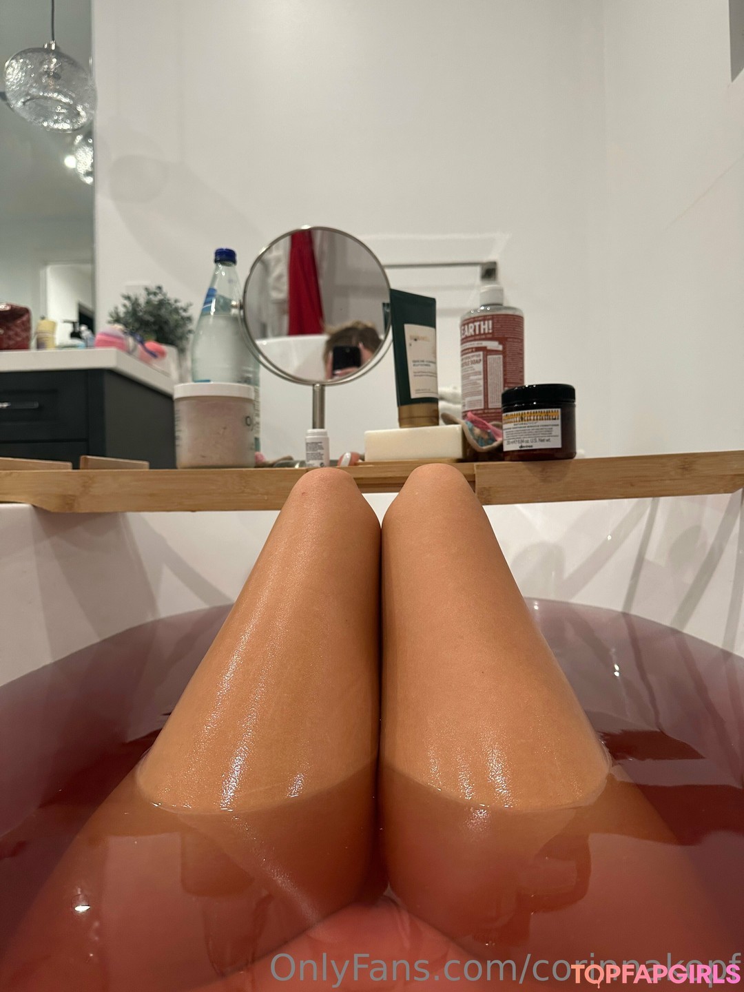 Naakte gelekte OnlyFans-foto van Corinna Kopf #152