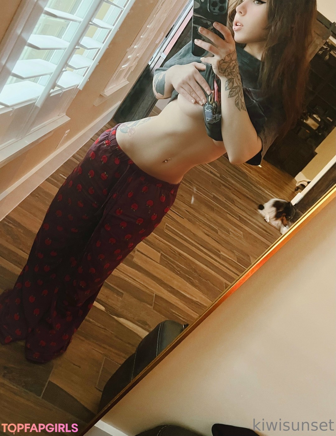 Naakte gelekte OnlyFans-foto van Kiwi Sunset #976