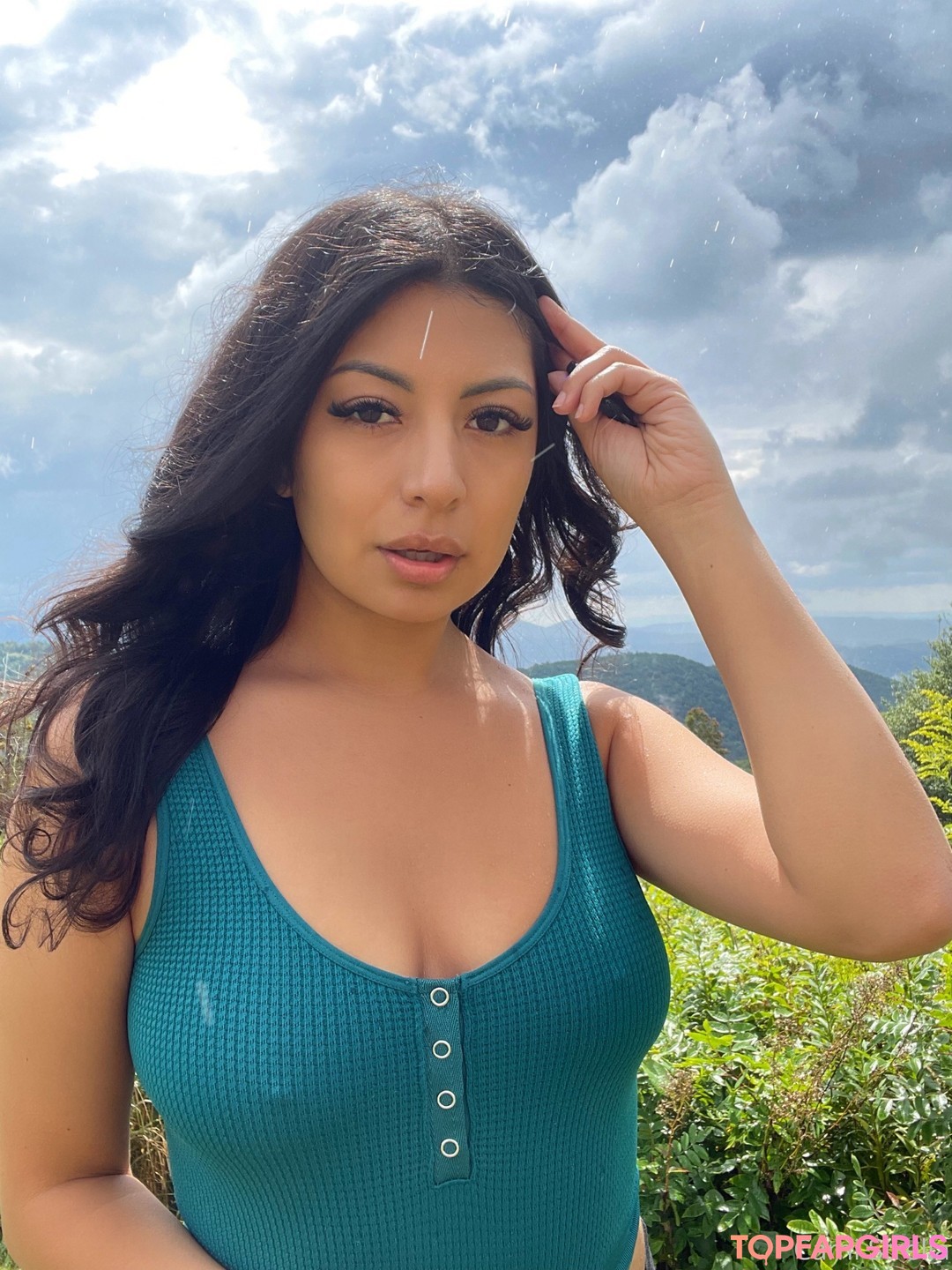 Naakte gelekte OnlyFans-foto van Cami Strella #268