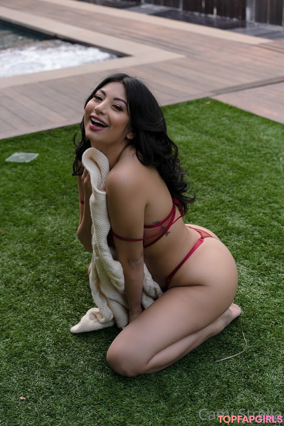 Naakte gelekte OnlyFans-foto van Cami Strella #7