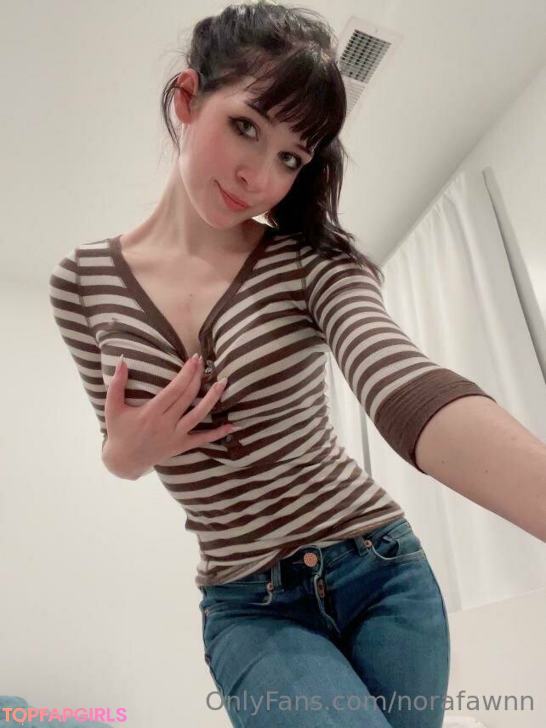 Naakte gelekte OnlyFans-foto van Norafawn #1090