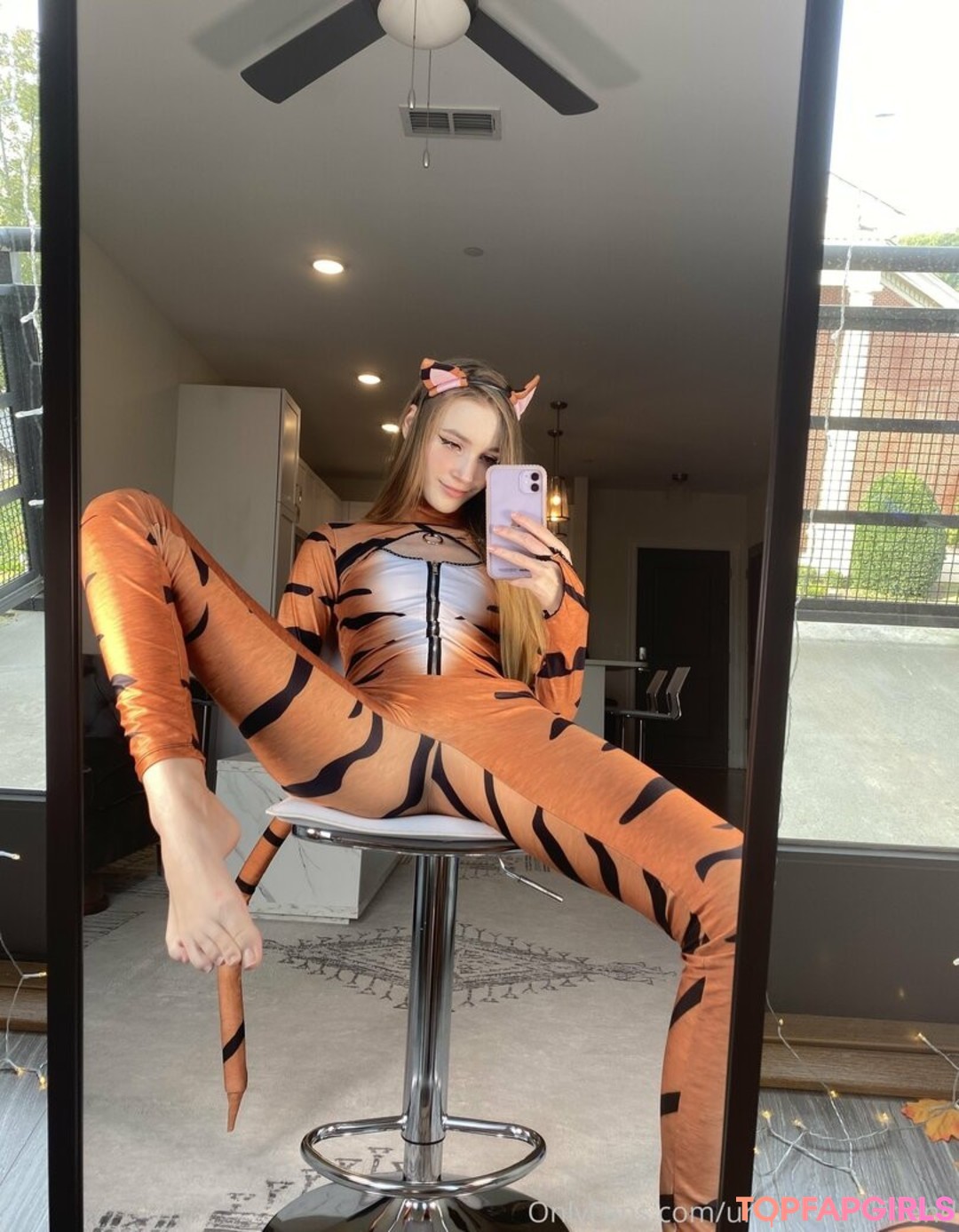 Naakte gelekte OnlyFans-foto van Pyra Fae #1024