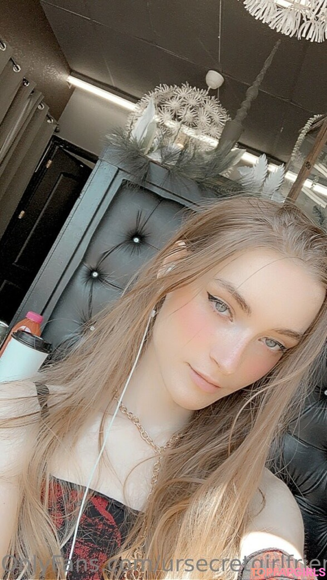 Naakte gelekte OnlyFans-foto van Pyra Fae #1301