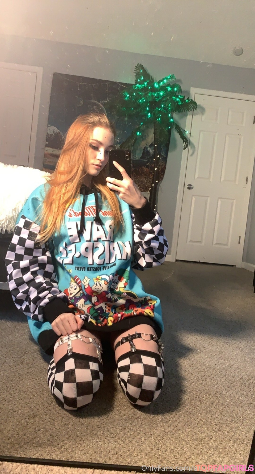 Naakte gelekte OnlyFans-foto van Pyra Fae #166