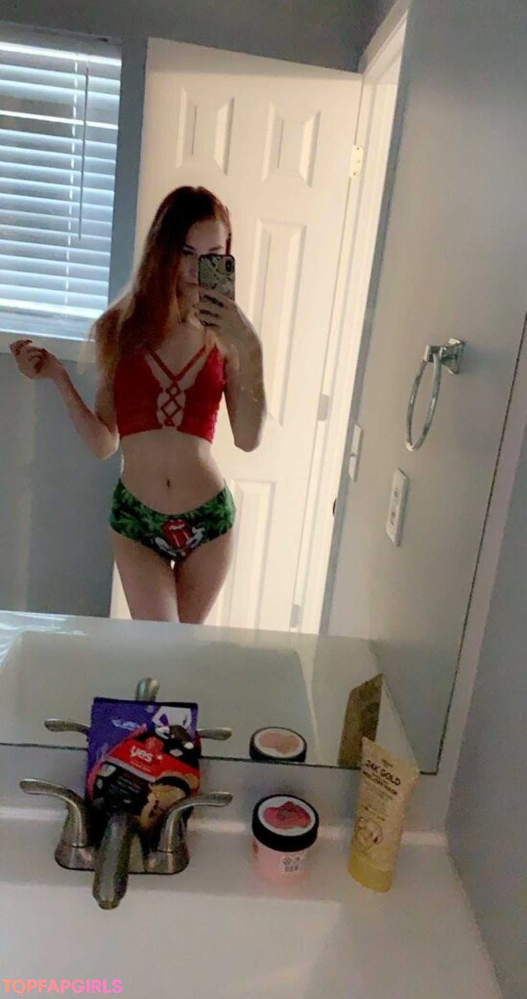 Naakte gelekte OnlyFans-foto van Pyra Fae #740