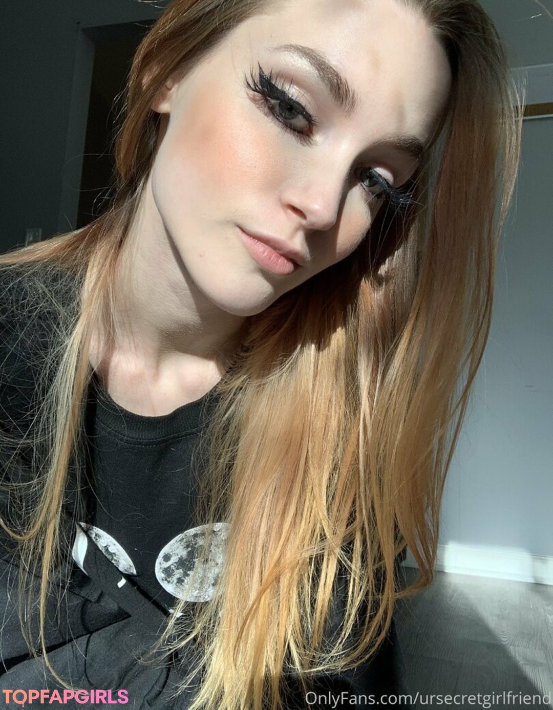 Naakte gelekte OnlyFans-foto van Pyra Fae #858