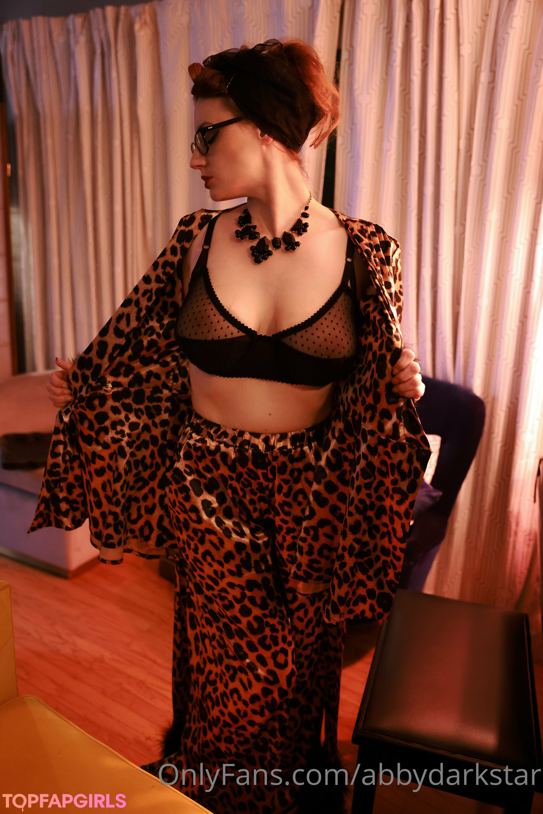 Naakte gelekte OnlyFans-foto van Abby Dark Star #549