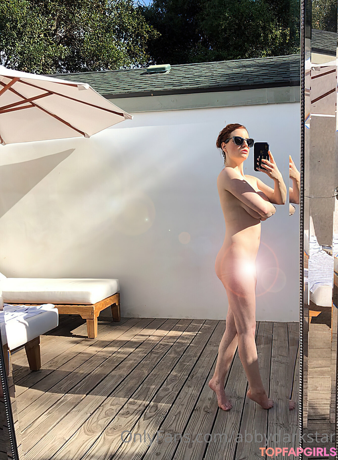 Naakte gelekte OnlyFans-foto van Abby Dark Star #17