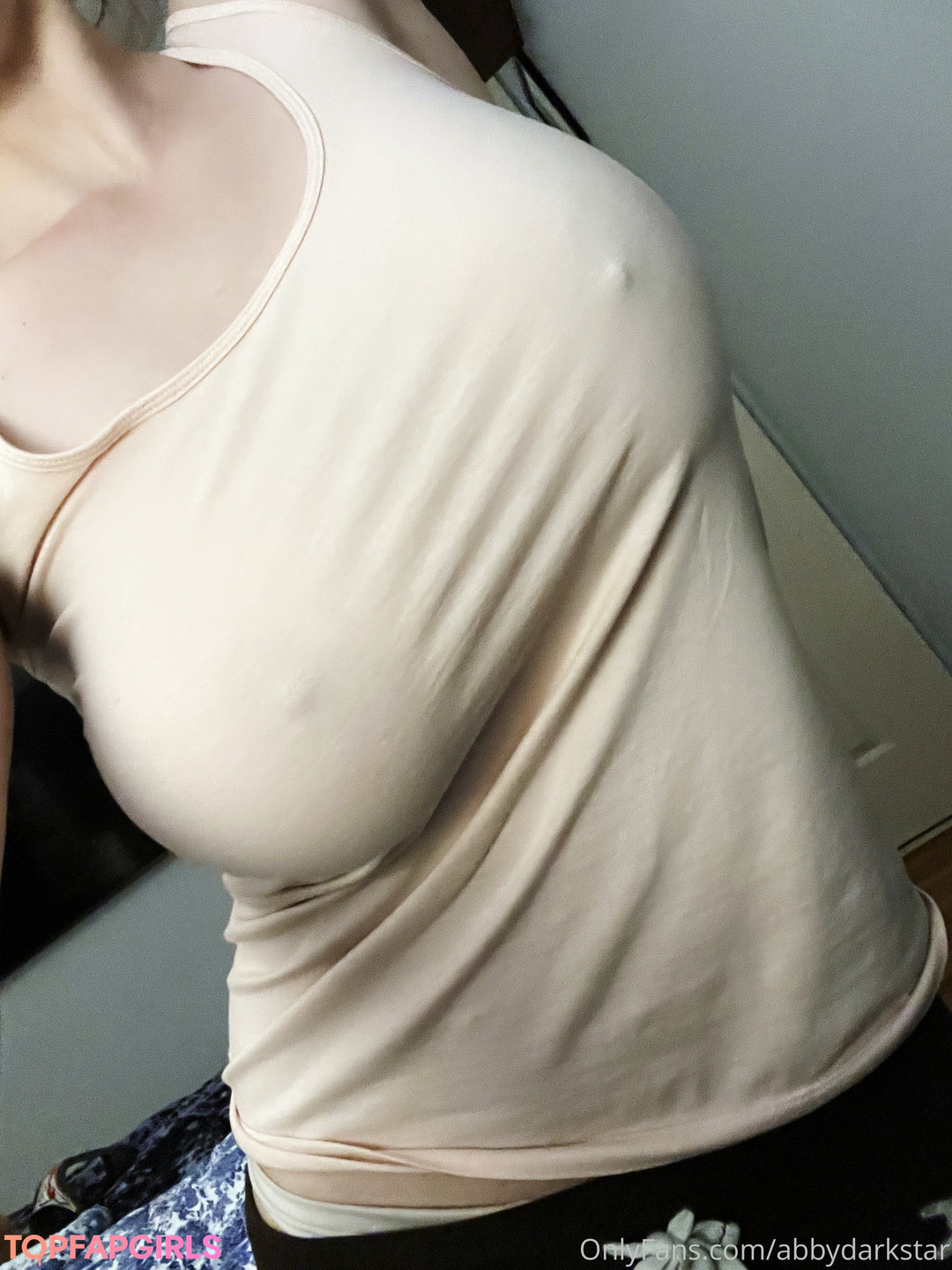 Naakte gelekte OnlyFans-foto van Abby Dark Star #223