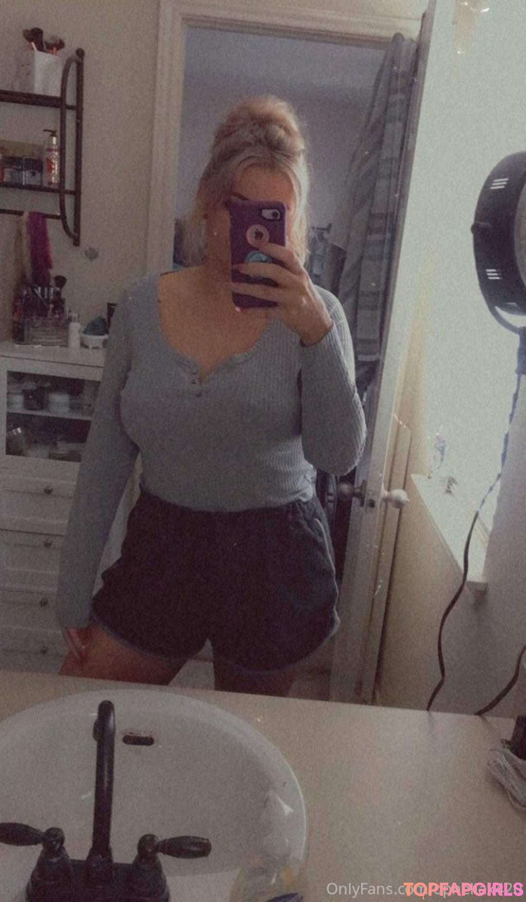 Naakte gelekte OnlyFans-foto van Ophelia O #29