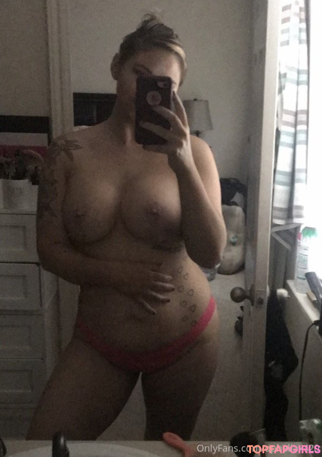 Naakte gelekte OnlyFans-foto van Ophelia O #7