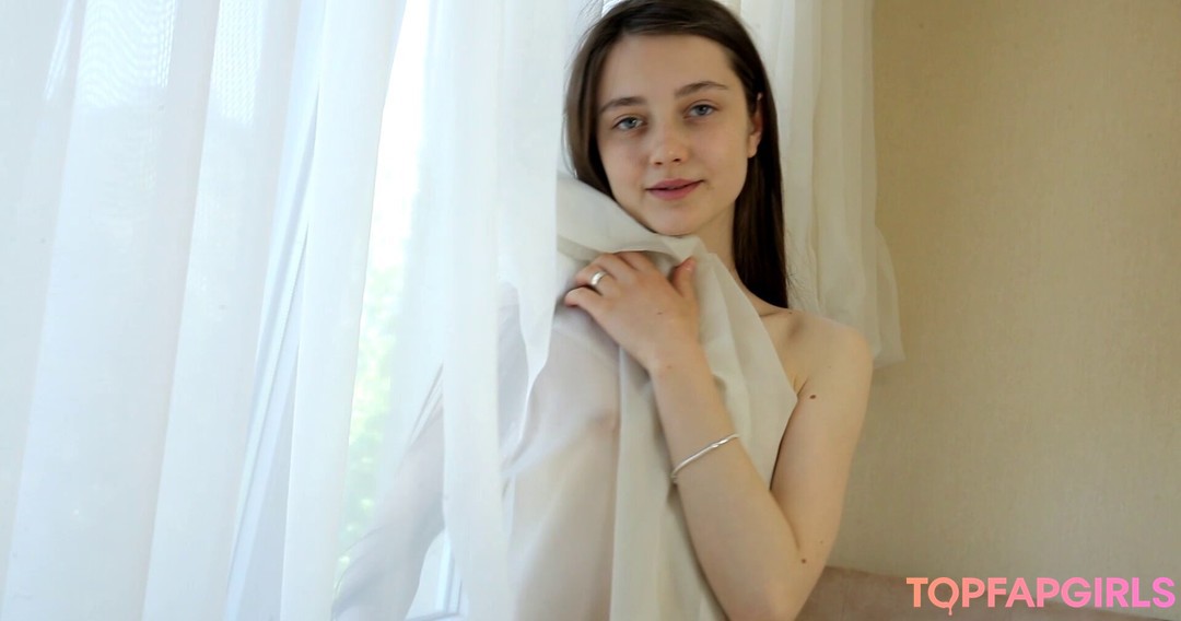 Naakte gelekte OnlyFans-foto van Anna Vlasova #847