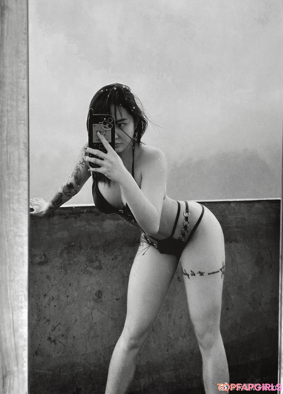 Naakte gelekte OnlyFans-foto van Hitomi Songyuxin #325