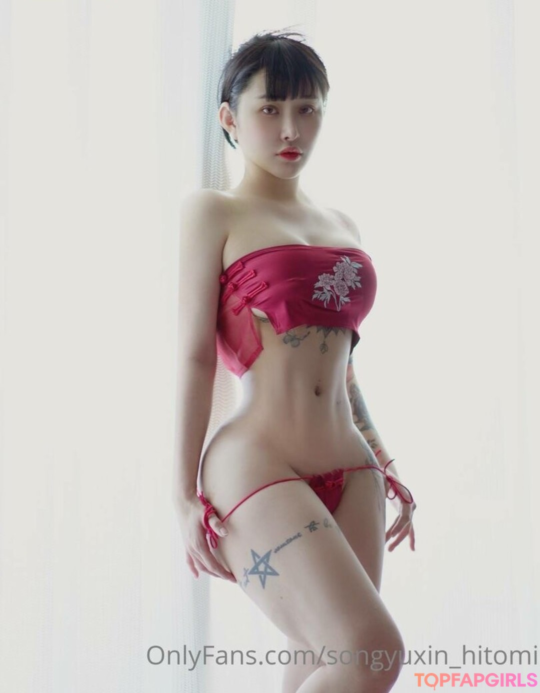 Naakte gelekte OnlyFans-foto van Hitomi Songyuxin #531