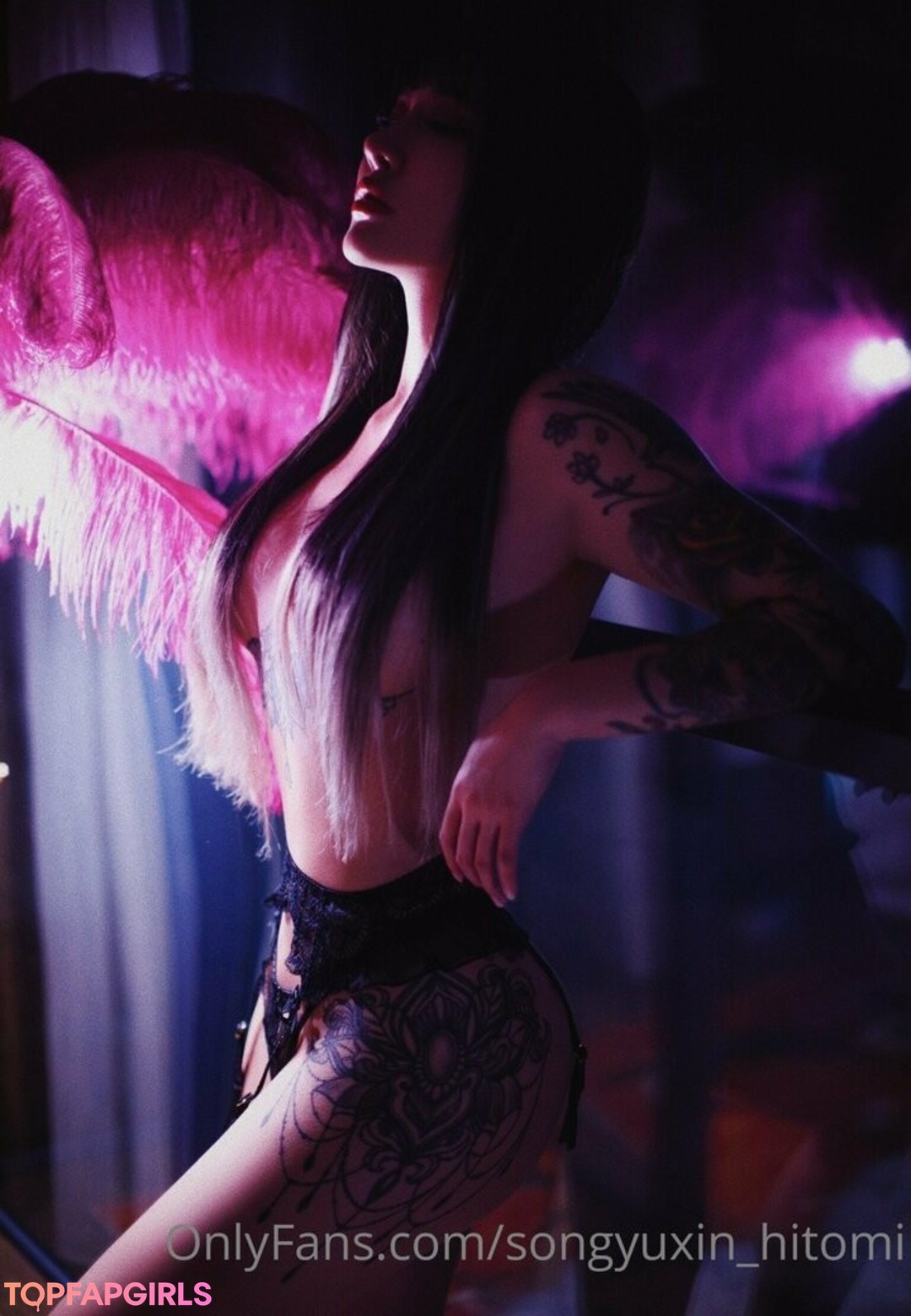 Naakte gelekte OnlyFans-foto van Hitomi Songyuxin #633