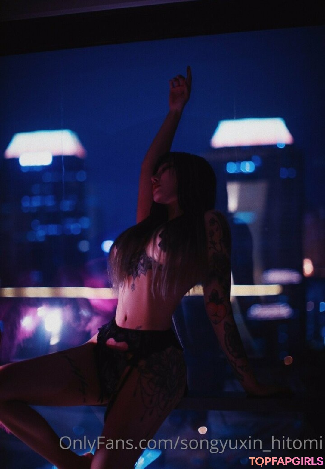 Naakte gelekte OnlyFans-foto van Hitomi Songyuxin #634