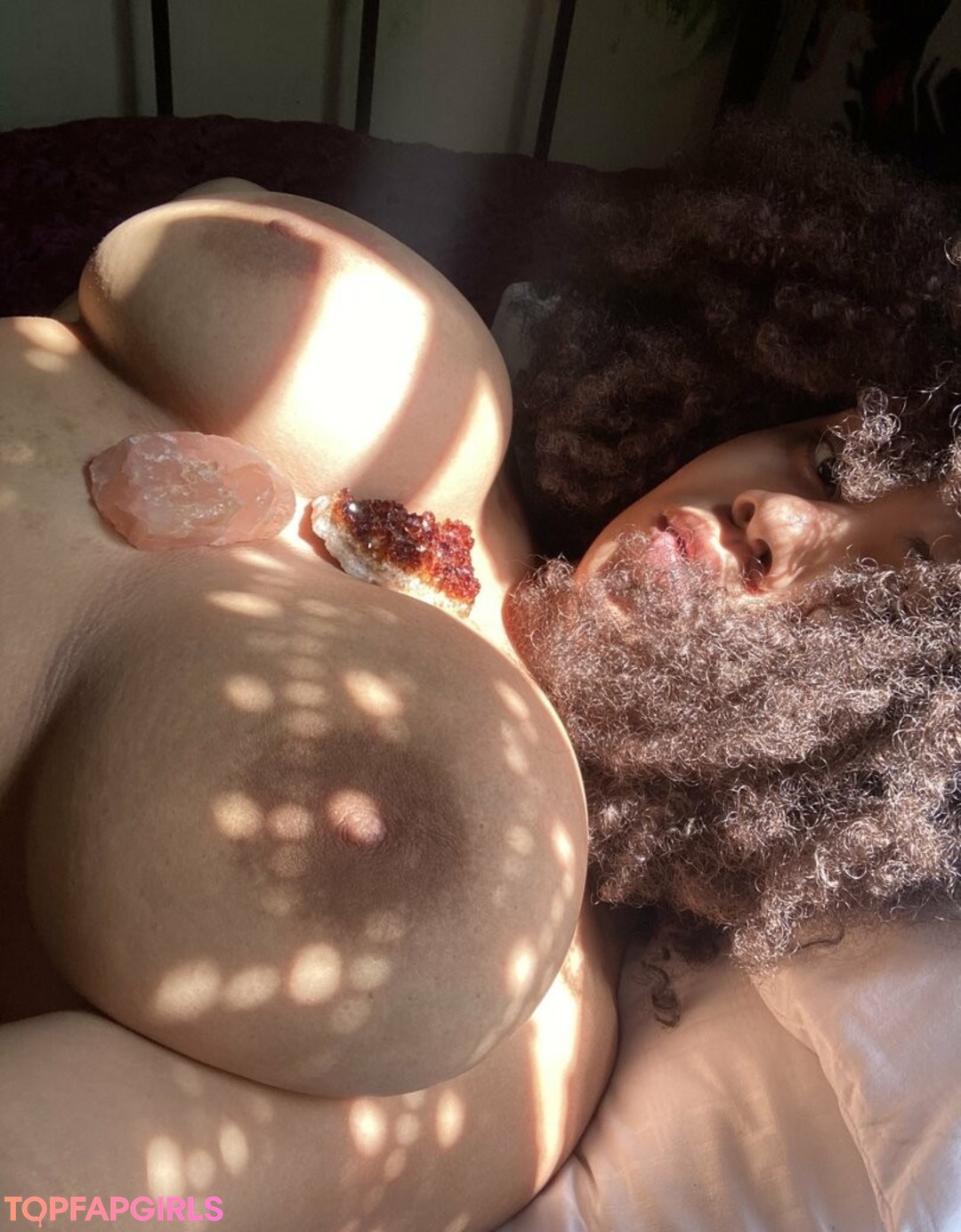 Naakte gelekte OnlyFans-foto van Gaia Love Heart #404