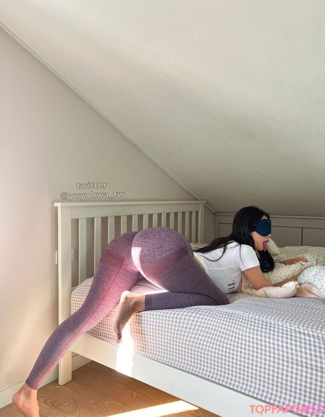 Naakte gelekte OnlyFans-foto van Yuyuhwa #100