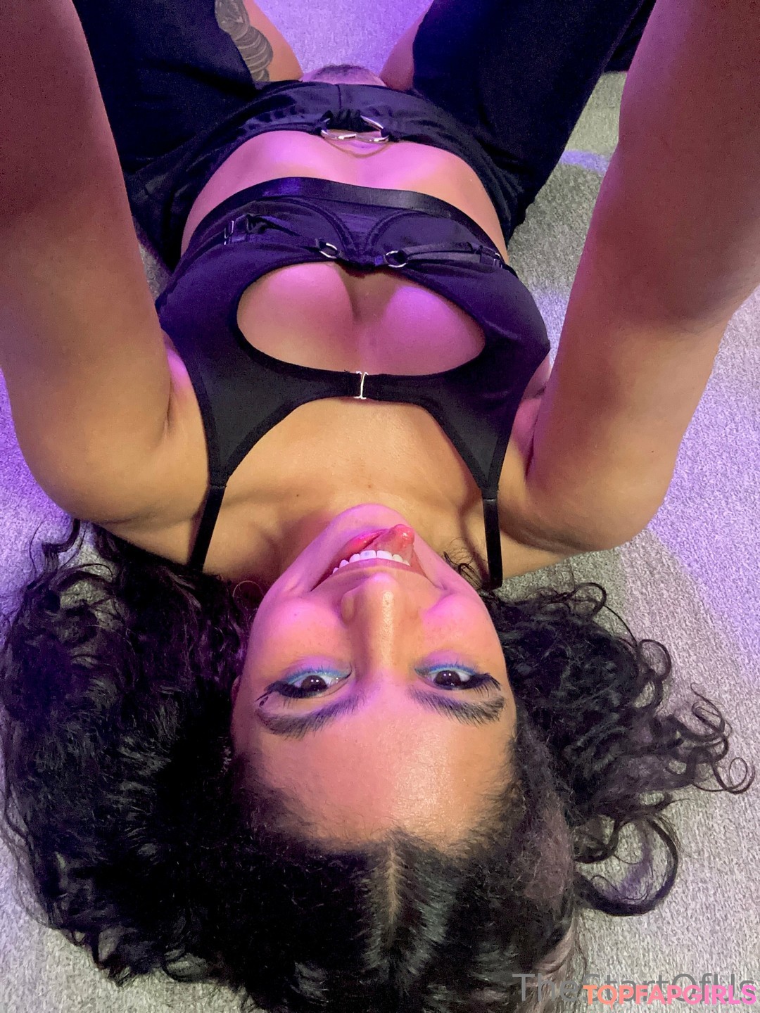 Naakte gelekte OnlyFans-foto van Thestartofus #63