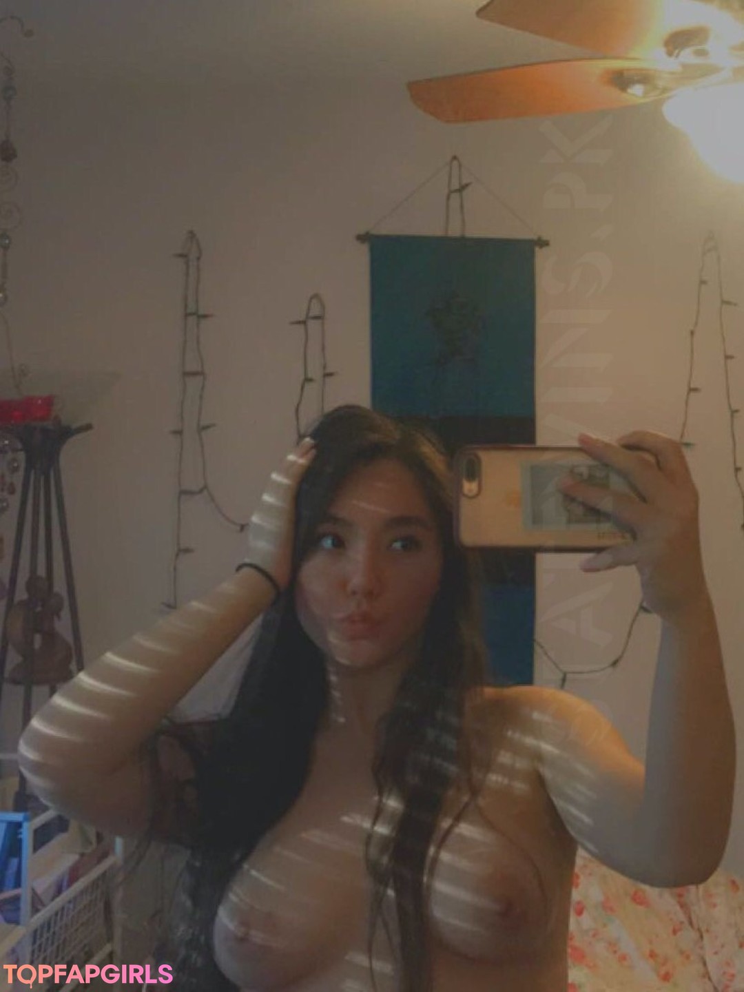 Naakte gelekte OnlyFans-foto van Eliza Chau #128