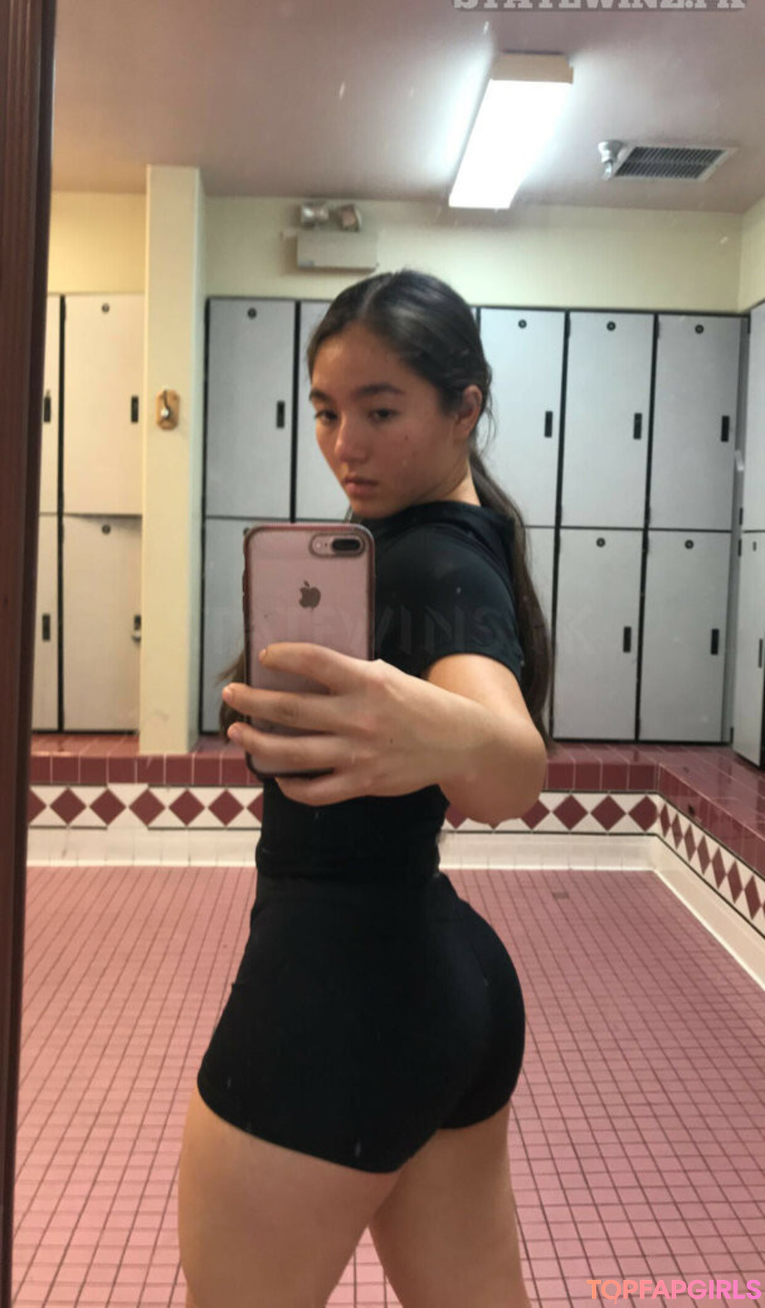 Naakte gelekte OnlyFans-foto van Eliza Chau #194