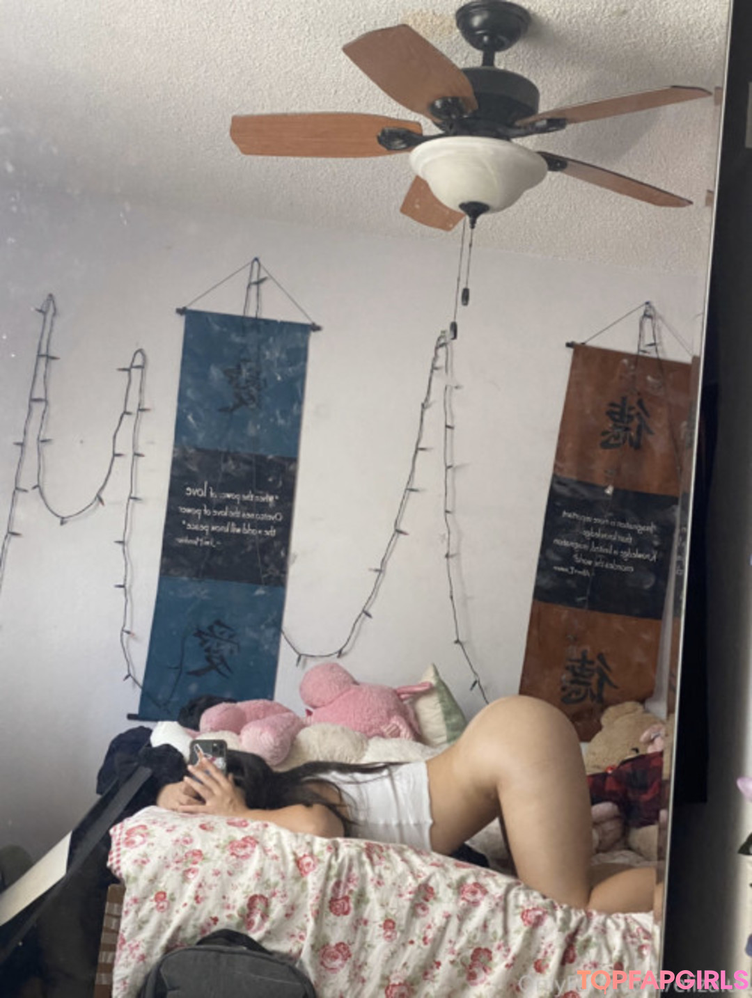 Naakte gelekte OnlyFans-foto van Eliza Chau #91