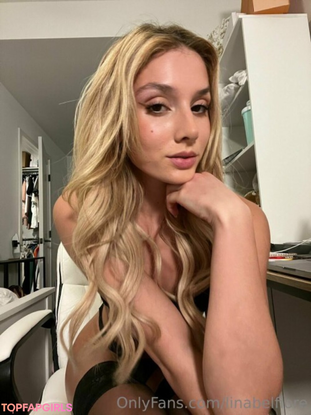 Naakte gelekte OnlyFans-foto van Lina Belfiore #183