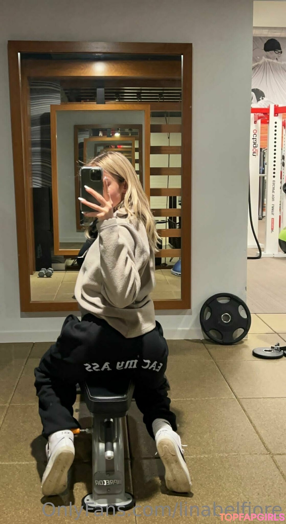 Naakte gelekte OnlyFans-foto van Lina Belfiore #337